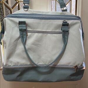 DSW Blue and pale blue
Zippered Tote